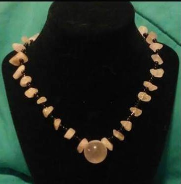 _VioletteRose's tweet photo. Shikon no Tama (Jewel of Four Souls) replica necklace. #InuYasha #Jewelry #handmade #Animejewelry #TheVioletteRose #VioletteRose #PaintingsandJewelry https://t.co/PiEBbflJsg