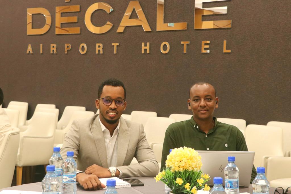 ustsaacid's tweet photo. Had pleasure to attend a fruitful event with Dr. Keynaan at #Decale Hotel https://t.co/nSKYx87Ur0