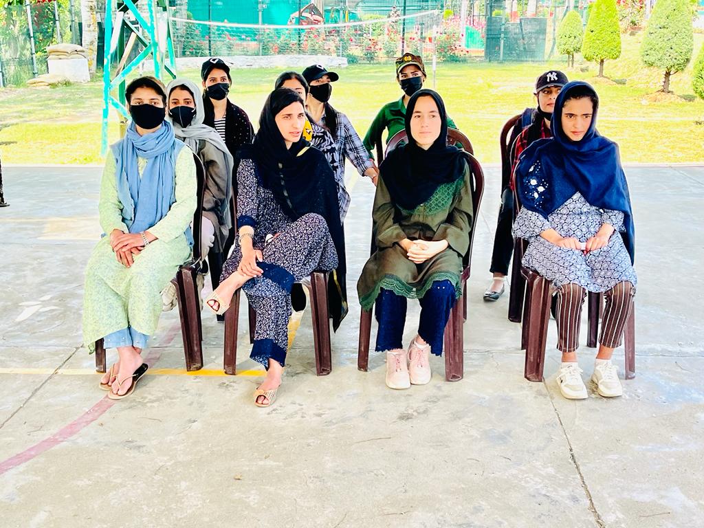 DocSierraGolf1's tweet photo. Women Empowerment at NCC Camp Keran 
#Keran
#Kashmir
#Kashmiris
#ChinarCorps https://t.co/HBZuuXr64J