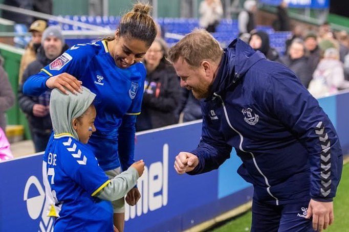 Chris Roberts tweet media