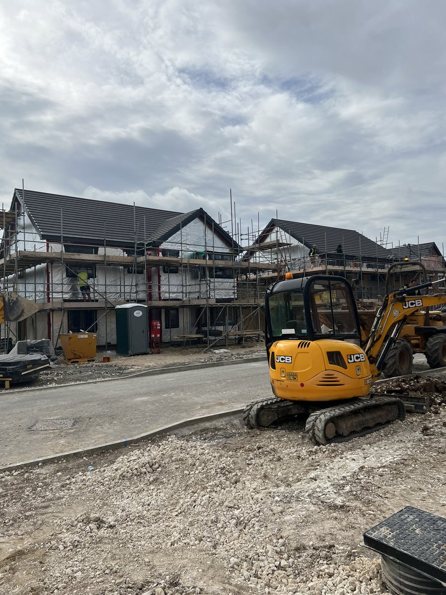 Manorcrest2015's tweet image. Busy day on site for Manorcrest Homes at our development in Skegness !! New phase looking good &amp;amp; plots remaining &amp;amp; available. Contact Beverley for more information info@manorcrest.co.uk #newhomes #manorcresthomes #skegness #seaside #helptobuy #luxuryliving