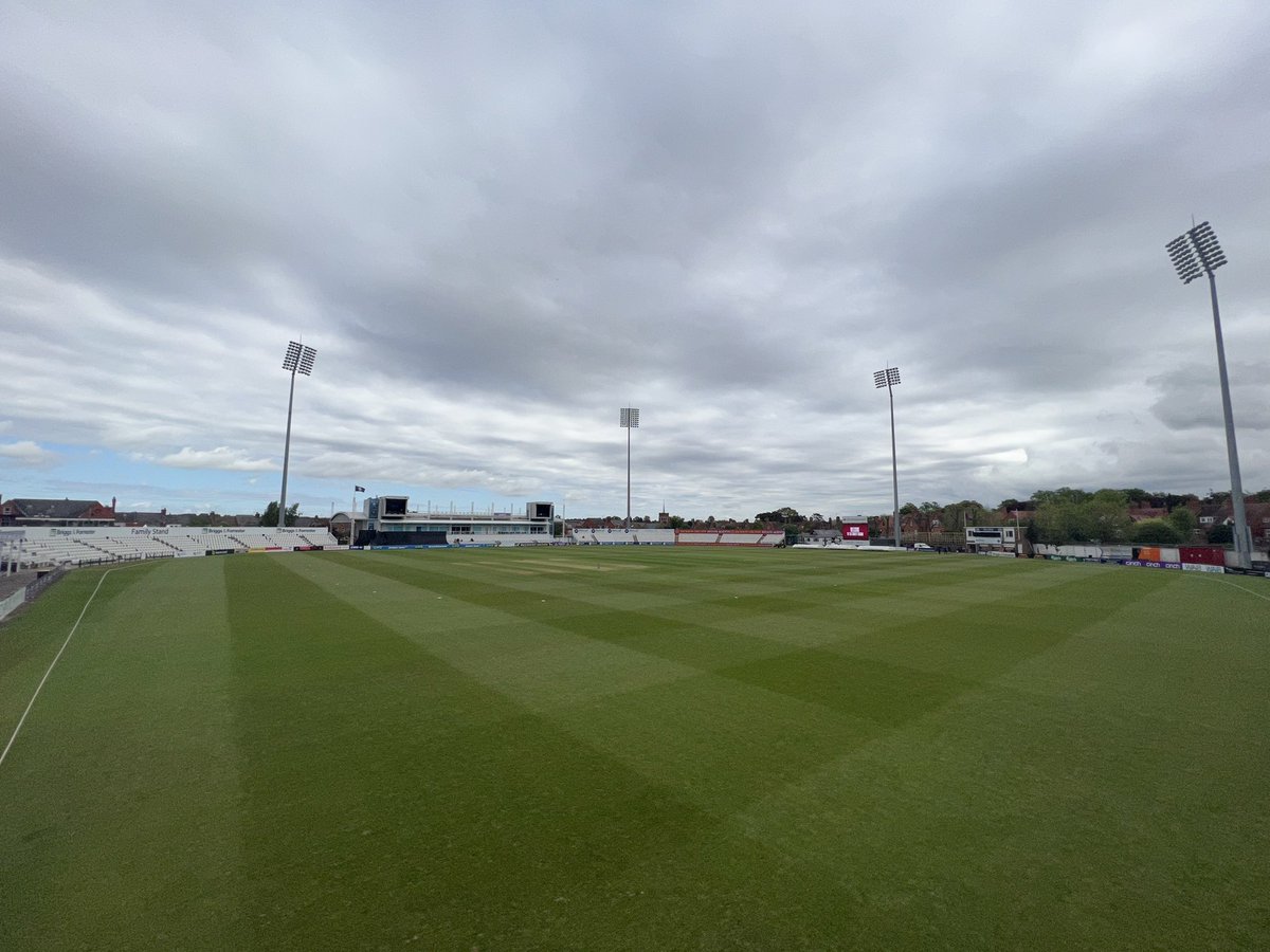 Matchday for the 2XI as we welcome <a href="/KNCBcricket/">Cricket🏏Netherlands</a> 🇳🇱

Harry Gouldstone will lead the Steelbacks in a 50-over friendly.

Netherlands have won the toss and elected to bat.