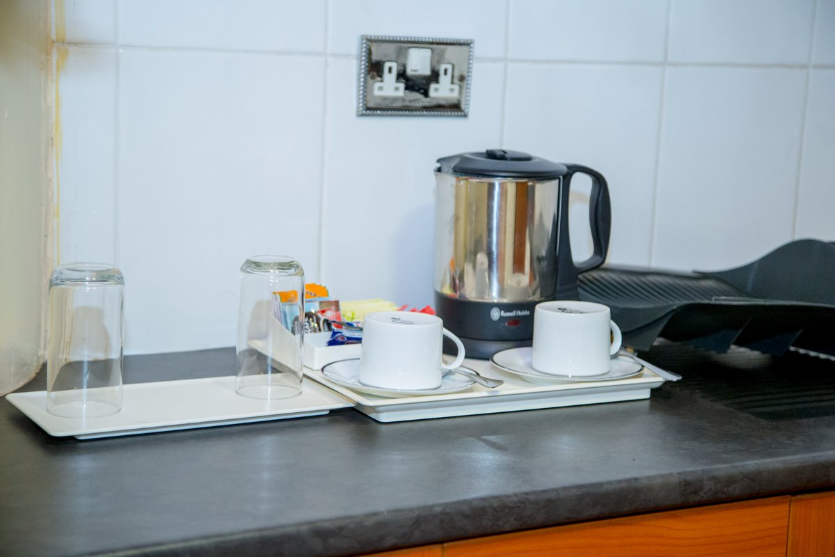 MetropoleHotel2's tweet photo. A hotel that offers you a homely feel yet far from home!
Metropole hotel has gotten you covered with the best-accommodating amenities.
Stay with us. 
#Metropole #Hotel #Experience #Kampala #Comfort https://t.co/U9eflhrZ04