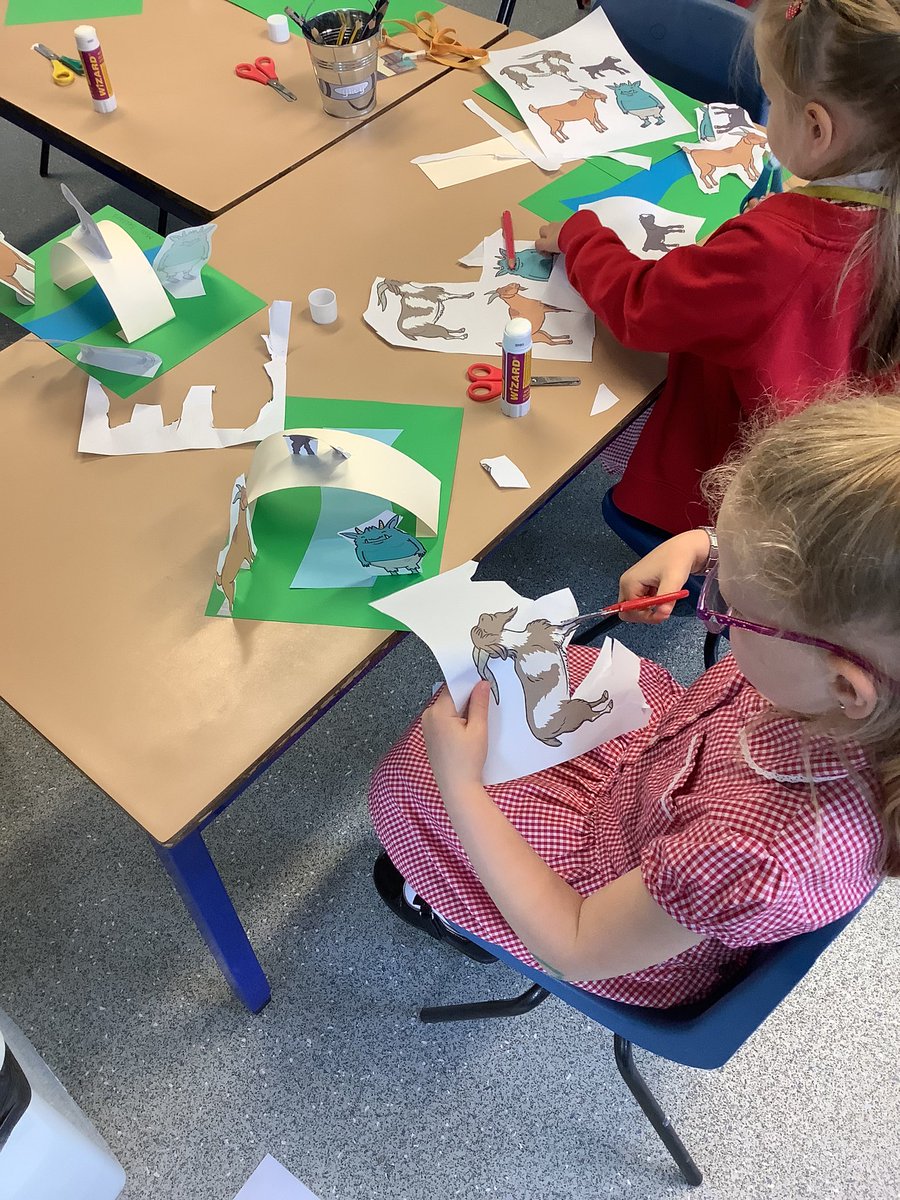 RECEPTIONOPS's tweet photo. The children were able to recreate their own ‘Three Billy Goat’s Gruff’ scene by looking at the example. They used cutting skills, sticking and positioning. Lots of concentration was involved and the end results were fantastic! 🐐#creativearea #finemotor #retellingstories https://t.co/4iUkzomsb7