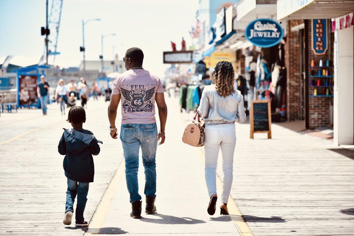 DoWildwoodNJ's tweet photo. Time is precious, waste it wisely.

#DOOWW #DOOWildwood #wildwoodnj #wwnj #familyvaction #wildwoodboardwalk #makememories #wildwoodsboardwalk #jerseyshore #makememories https://t.co/GbVb47fByb