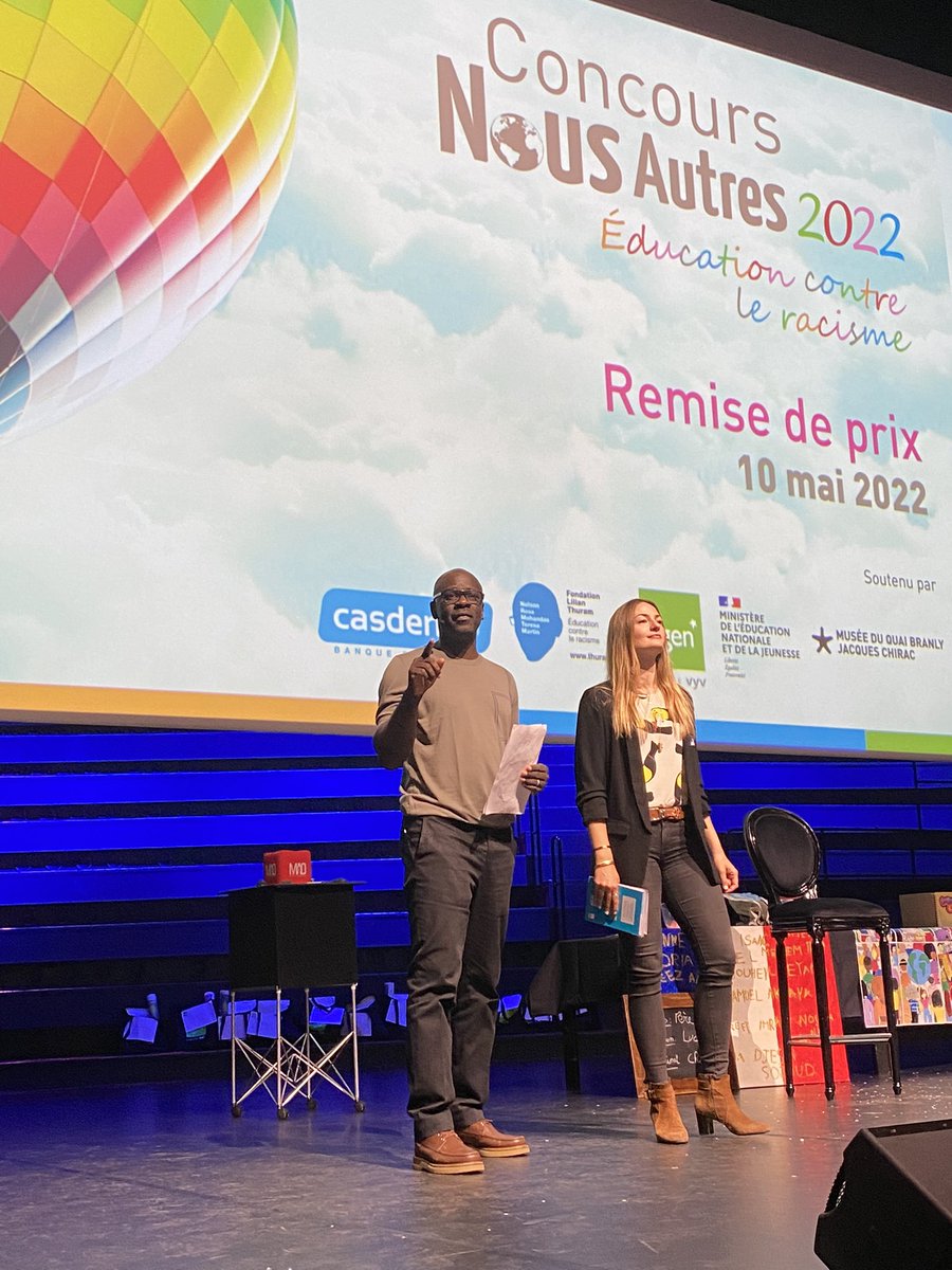 ACDhennin's tweet photo. « Egalité (3) - Racisme (0) [..] Que chacun de vous, les enfants, soient des héros » en direct de la cérémonie  #NousAutres présidée par #LilianThuram. Ce concours, créé par @groupe_mgen @Casden_BP, récompense les classes pour leur projet d’#éducation contre les #discriminations https://t.co/xmhLZtPKlF
