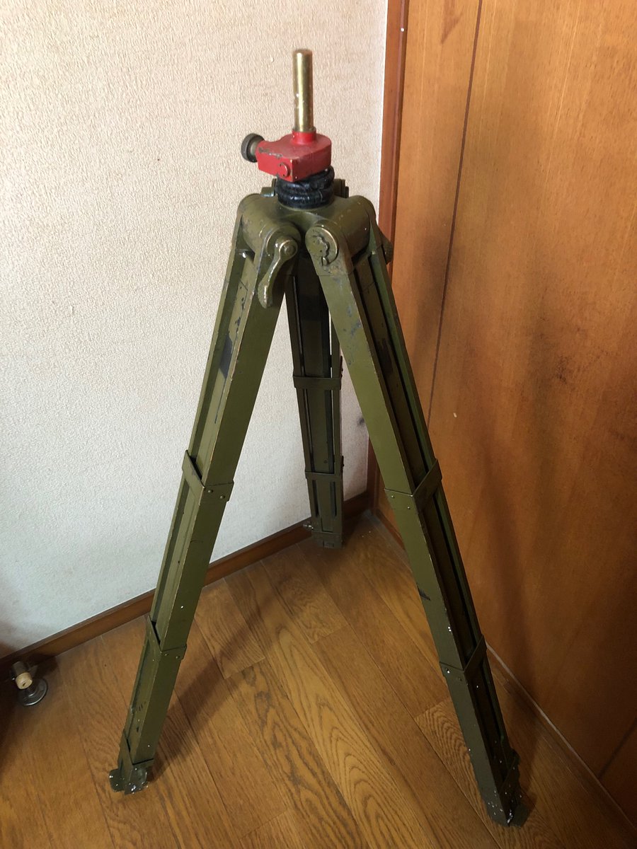 BlackburnCo1's tweet photo. ゲルマン民族伝統工芸品が届きました。
測距儀やカニ眼鏡などの光学機器に使用する大型三脚 Gestell 31です。
#Gestell31
#SF14Z
#Em1mR36
#Stativ
#Dreibein
#Tripod
#ゲルマン民族伝統工芸品 https://t.co/ed7EeyrTZz