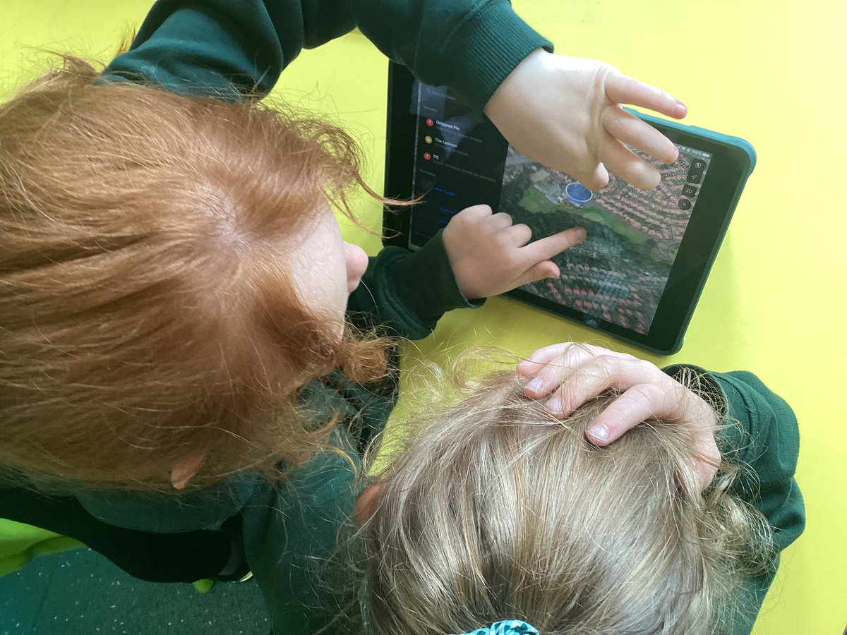 Mrs_LUnderWood's tweet photo. Year 2 have been using digital maps to locate our school and discuss what we can see surrounding it. We switched to satellite maps and could how many buildings there was. We also noticed roads, trees, playgrounds, parks and much more.
#edutwitter #ipadsforlearning #map #localarea https://t.co/iFgY2TTBBZ
