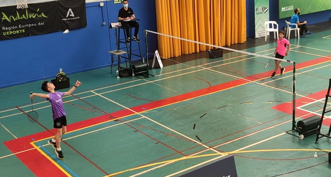BadmValladolid's tweet photo. 🏸 | #TOPMÁSTERMontillaS13S17
Este fin de semana, Iker Bartolomé se ha desplazado a tierras cordobesas para disputar una nueva prueba del circuito nacional 🔥🔝
Gran nivel y gran rendimiento, ¡fenómeno! ¡Toca seguir!
#SempreForti💜 https://t.co/bptV7qwk7G
