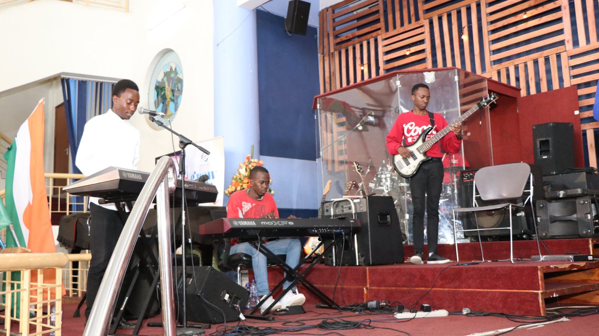 EAK_Kenya_'s tweet photo. 🎵Umeahidi ewe Bwana huniachi 🎵

#thekenyawewant https://t.co/09MlAyIaFj