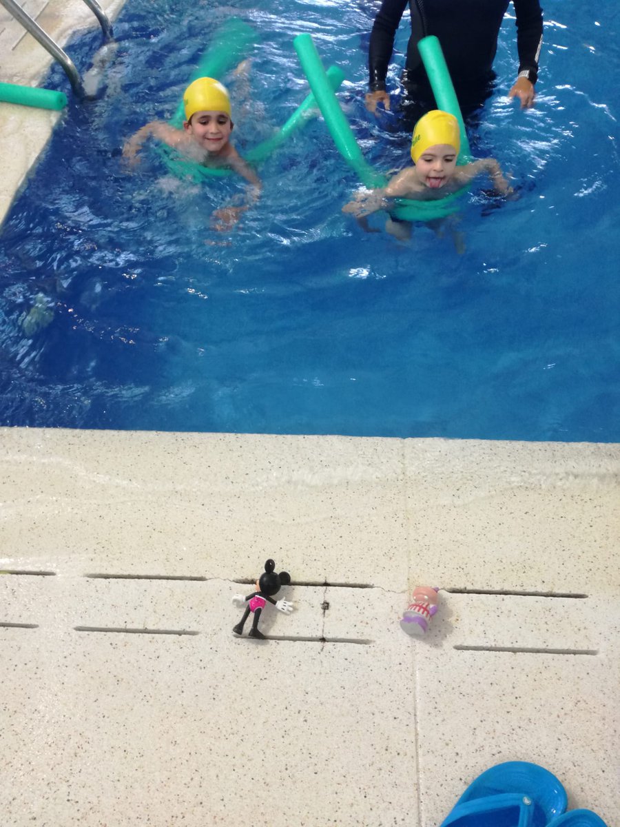 ColegiosElValle's tweet photo. Para estos días #calurosos🥵 lo mejor es... ¡Un buen #chapuzón! 🏊♀️
#ColegiosElValle #Piscina #EducaciónInfantil #2INF #SCH #ElValle https://t.co/5opeamyugb