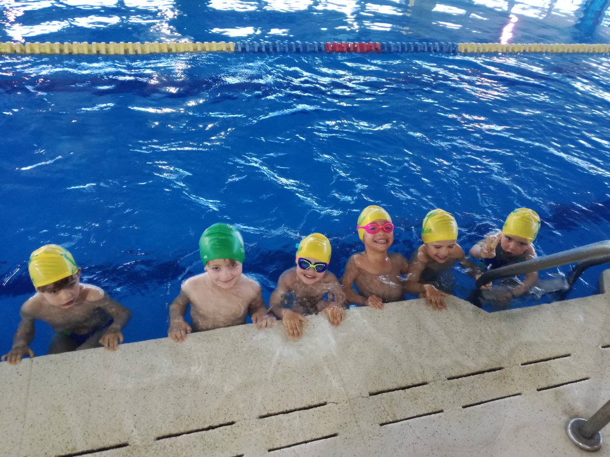 ColegiosElValle's tweet photo. Para estos días #calurosos🥵 lo mejor es... ¡Un buen #chapuzón! 🏊♀️
#ColegiosElValle #Piscina #EducaciónInfantil #2INF #SCH #ElValle https://t.co/5opeamyugb