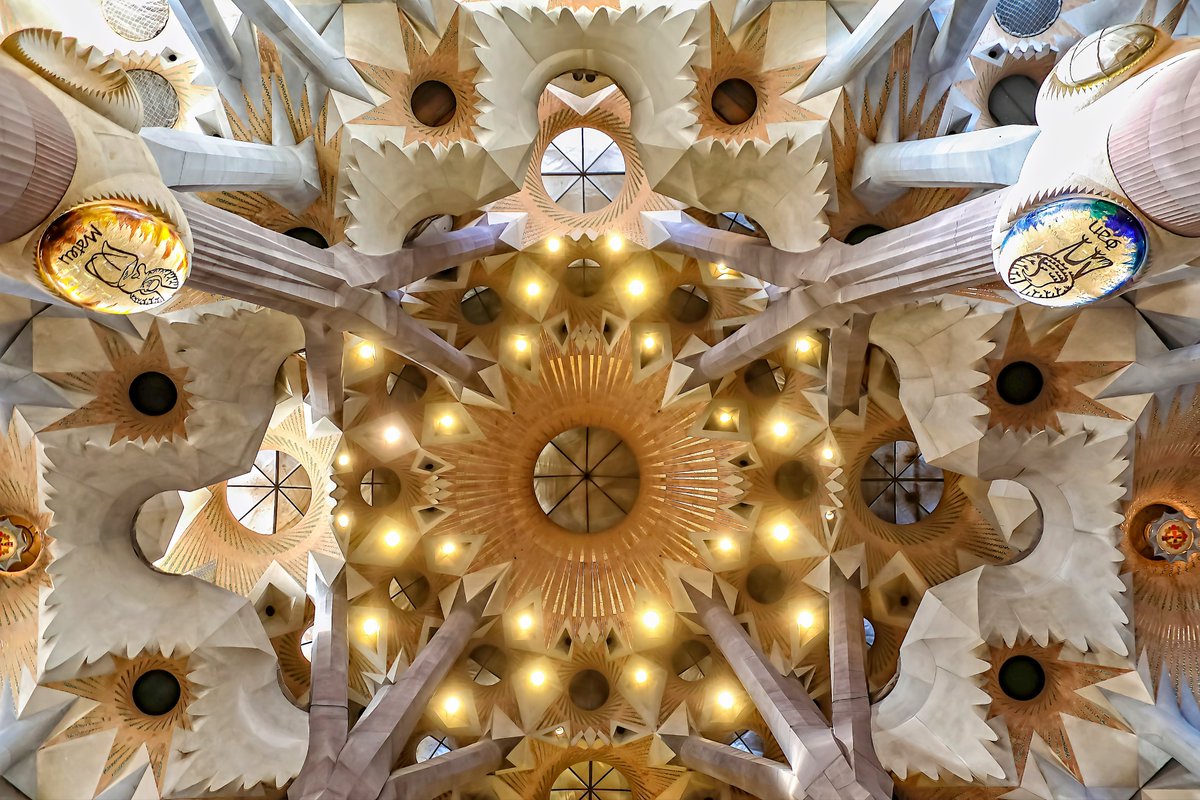 Architectural Marvel @ Ceiling of La Familia Sagrada ~ Barcelona, Spain “A true photograph need not be explained, nor can it be contained in words.” — Ansel Adams Make It A Great Day! #photography #travel #architecturalphotography