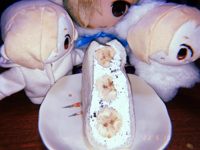 バッグの中でぐにゃぐにゃになったフルツサンド 