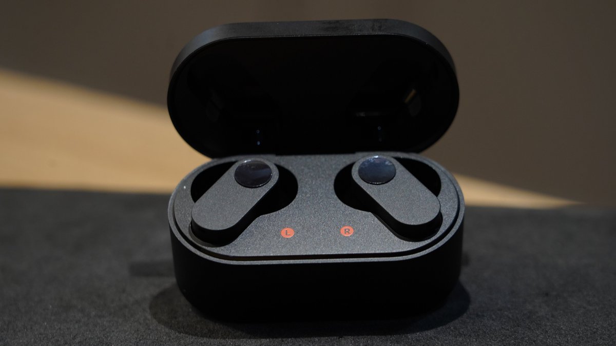 GizNext's tweet photo. Experience some aesthetic pleasures of the ever-stylish OnePlus earbuds that comes with minimal yet quality design with an uncompromised sound quality feature.
Drop a ♥️, if you like these shots!
@OnePlus_IN
#oneplus #oneplusindia #oneplusearbuds #bestearbuds #earbuds2022 https://t.co/Sz7UurUDgS