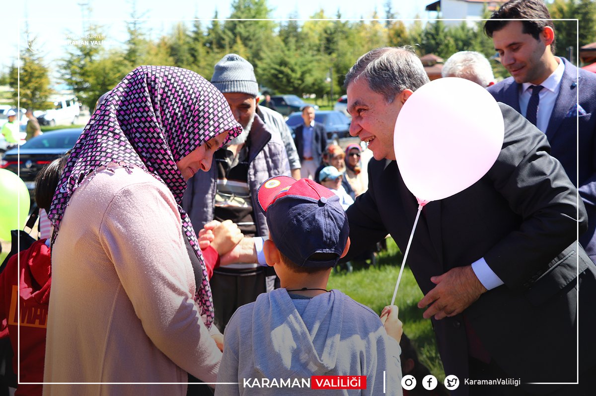 Vali <a href="/valialpaslantr/">Mehmet Alpaslan Işık</a>, Engelliler Haftası etkinlikleri kapsamında İl Milli Eğitim Müdürlüğü tarafından Türk Dünyası Kültür Parkı'nda gerçekleştirilen "Özel Eğitim Bahar Şenliği" etkinliklerinde minik yüreklerle bir araya geldi.🤗
#engellilerhaftası #baharşenliği