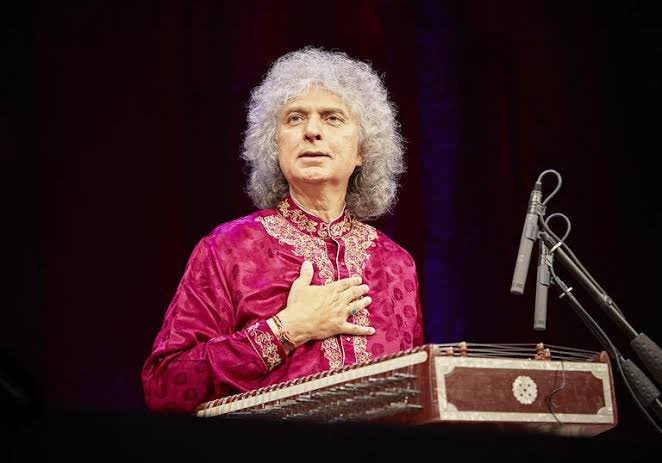 Saddened at the passing of the legendary musician and Santoor maestro, Pandit Shivkumar Sharma Ji. Deepest condolences to his loved ones. His timeless classics will remain in our hearts forever. 🙏

#PanditShivkumarSharma