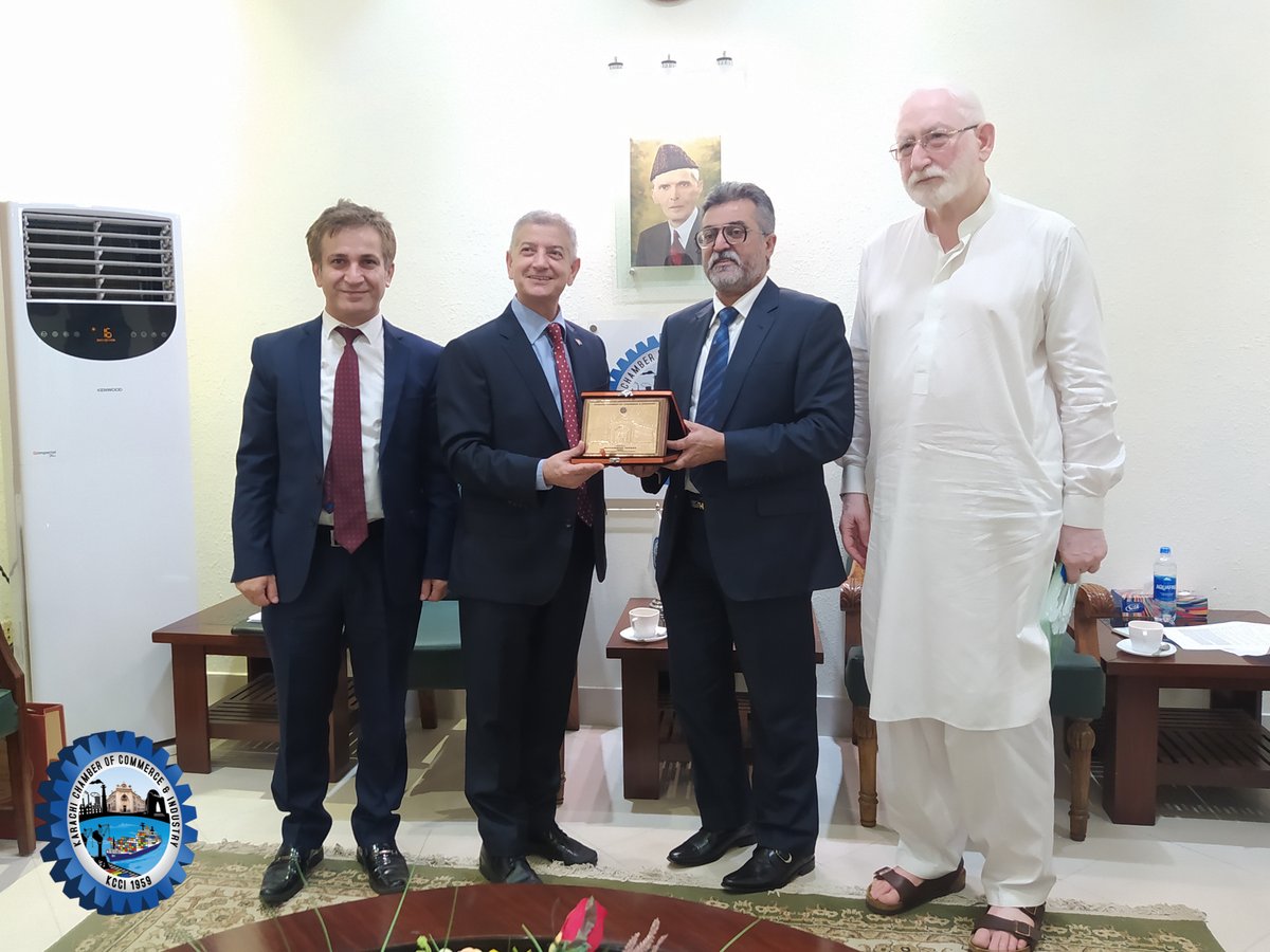 kcci_official's tweet photo. Mr H.E. Cemal SANGU, Consul General & Mr. Eyyup YILDIRIM, Commercial Attache, Turkey visited KCCI today, 10th May, 2022.
#Karachi #Chamber #KCCI #ChamberofCommerce #Industry #PresidentKCCI #MuhammadIdrees #Trade #InternationTrade #PremiumChamber #Pakistan #TURKEY https://t.co/r9PIOfgIhT