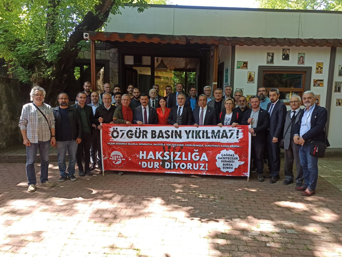 Özgür Basın Yıkılamaz. Çağdaş Gazeteciler Derneği'nin haklı mücadelesine sonuna kadar destek vereceğiz.