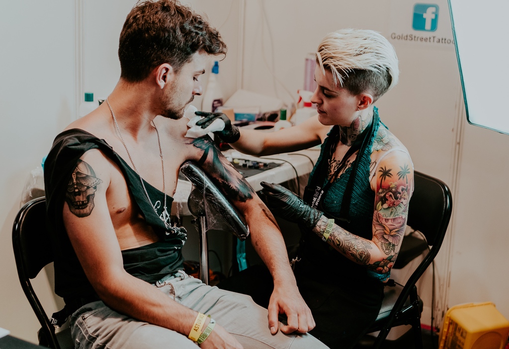 ¡Un año más, tenemos el placer de acoger la séptima edición de la Asturias Tattoo Expo!‼️⁠
⁠
Una de las Tattoo Expo más grandes de Asturias llega a Metrópoli con artistas de todos los estilos ❤️‍🔥⁠

#Volvemoscontodo #Metropoli #MetropoliGijon #Metropoli2022 #TattooExpo