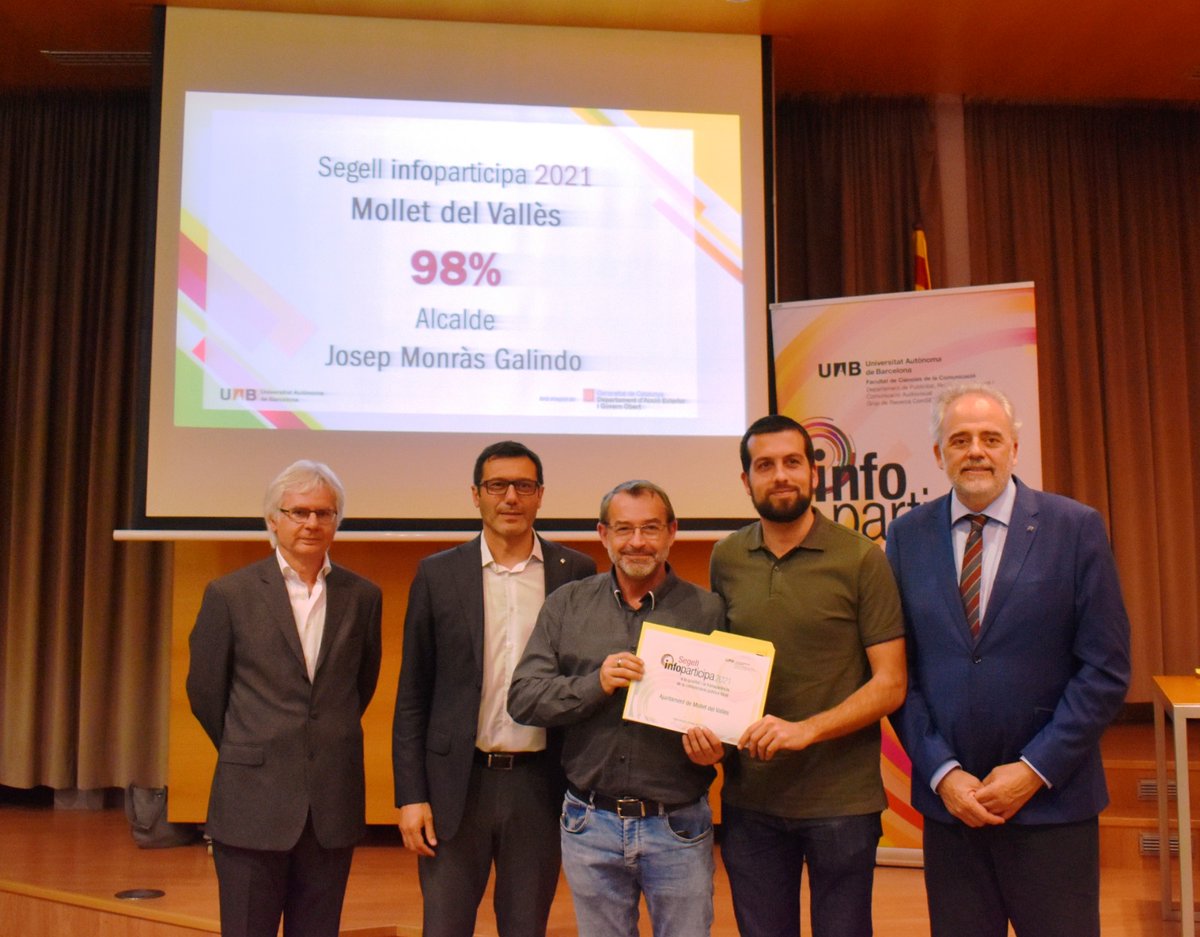 XavierBuzon's tweet photo. Recollint el reconeixement a la qualitat i la transparència de la comunicació pública local: Segell infoparticipa.
La transparència és un eix fonamental de la democràcia, seguim treballant per millorar-la dia a dia. Gràcies totes i tots els que amb la seva feina ho fan possible. https://t.co/5YgkICnJdQ