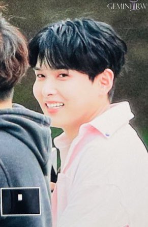 gemini_rw's tweet photo. 220510 러브게임 출근 Preview

#려욱 #Ryeowook https://t.co/OyXfL1MVBa