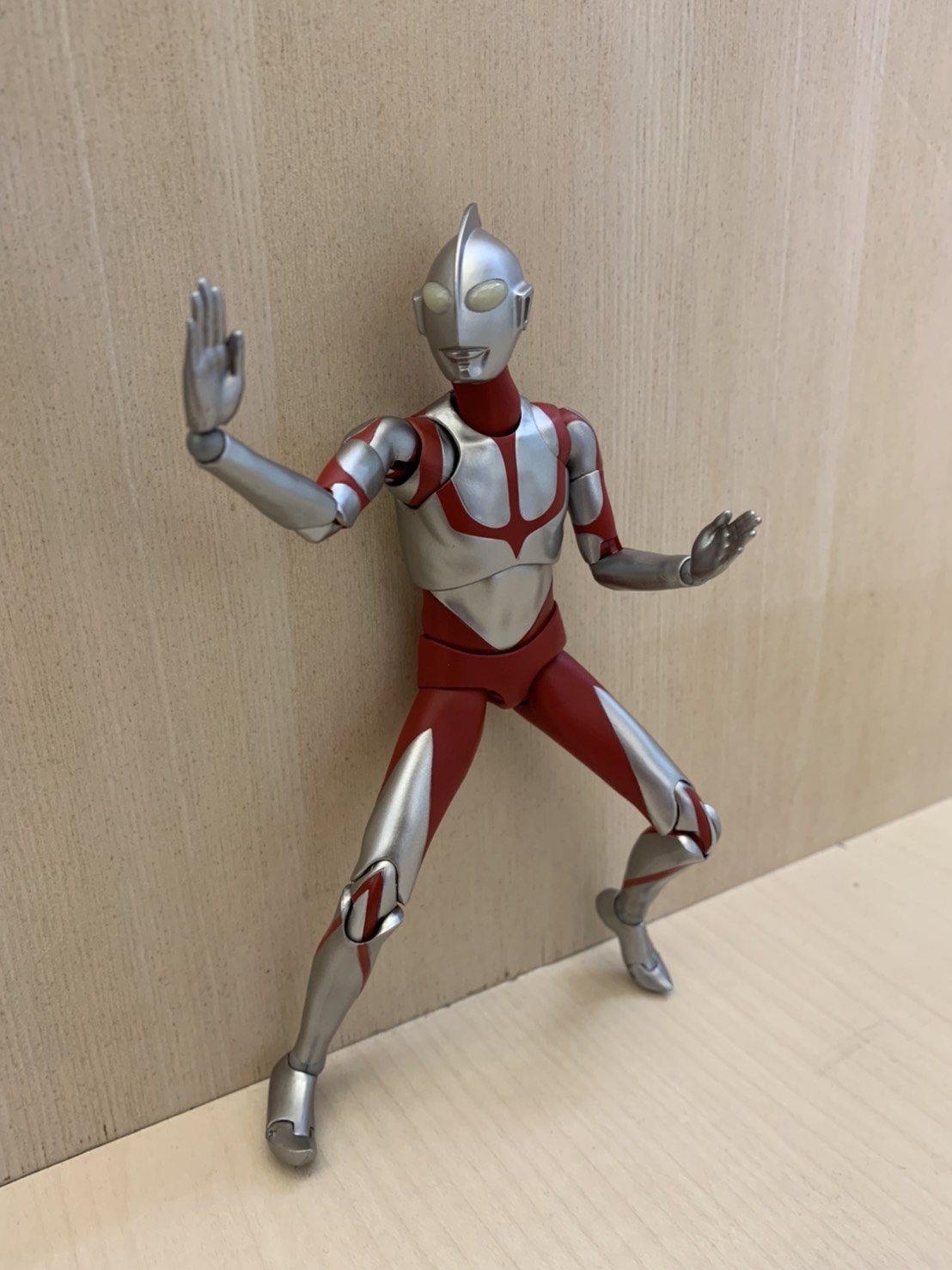 エクスプラス 大怪獣シリーズ　帰ってきたウルトラマン スタンディングポーズ Amazon.co.jp: 大怪獣シリーズ 帰ってきたウルトラマン