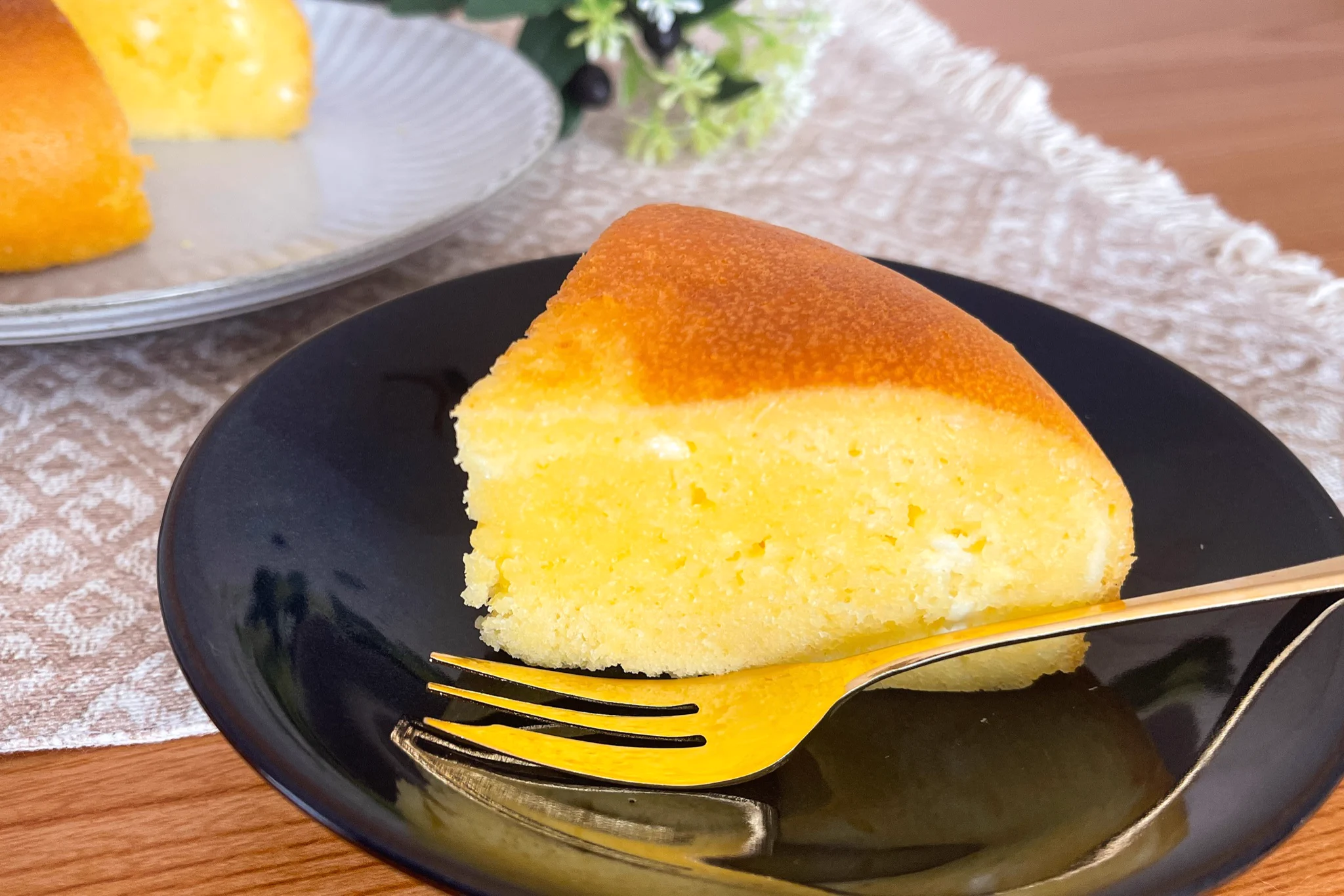 材料をまぜてスイッチひとつで作れる「炊飯器スフレチーズケーキ」をぜひ！