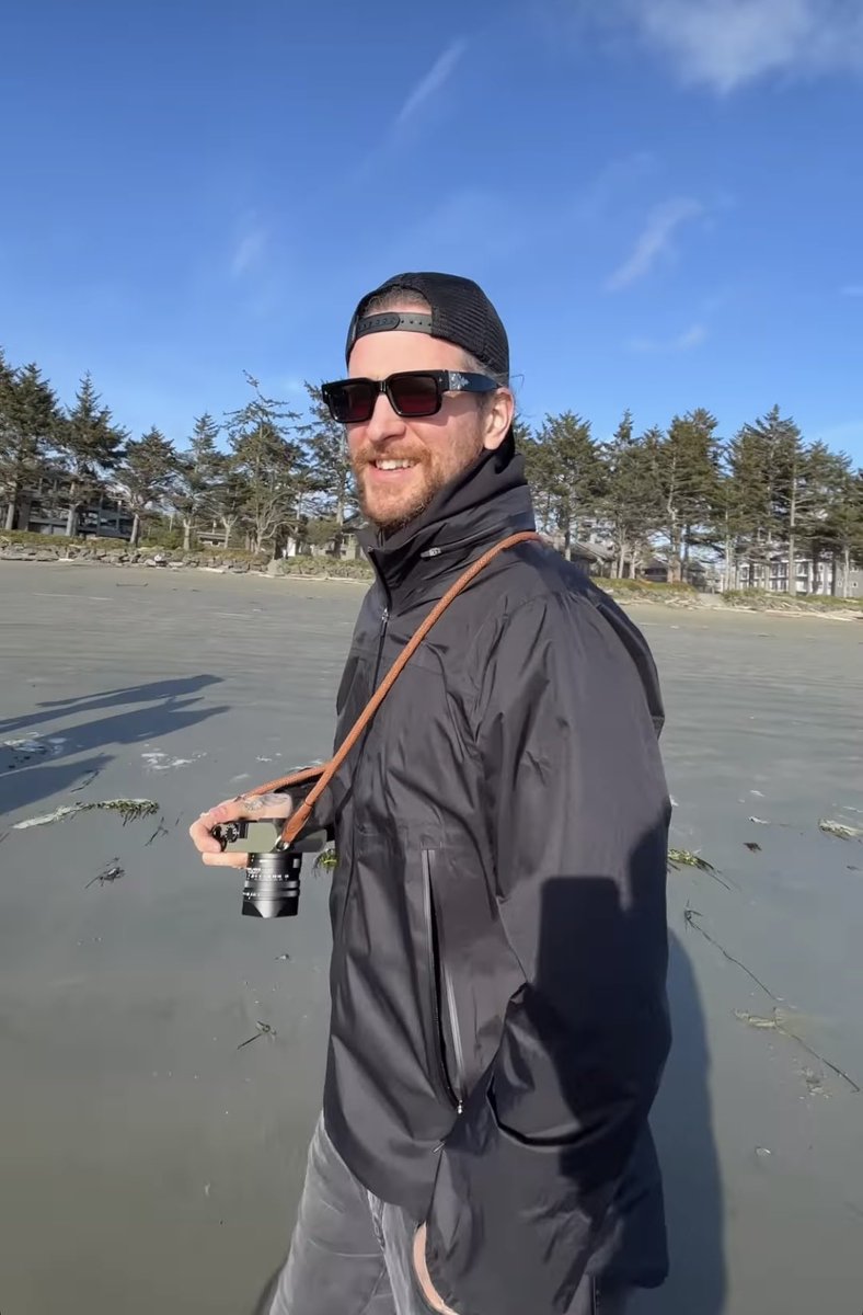 BREAKING NEWS! 📸 
<a href="/petermckinnon/">petermckinnon</a> finally switched to <a href="/leica_camera/">Leica Camera AG</a> #omg 😜 #justkidding #loveyoupete #nogearmatters