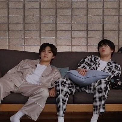 : ไหตี้เหลาคืออะไรวะ

: ไม่รู้ว่ะ รู้จักแต่หล่อเหลา