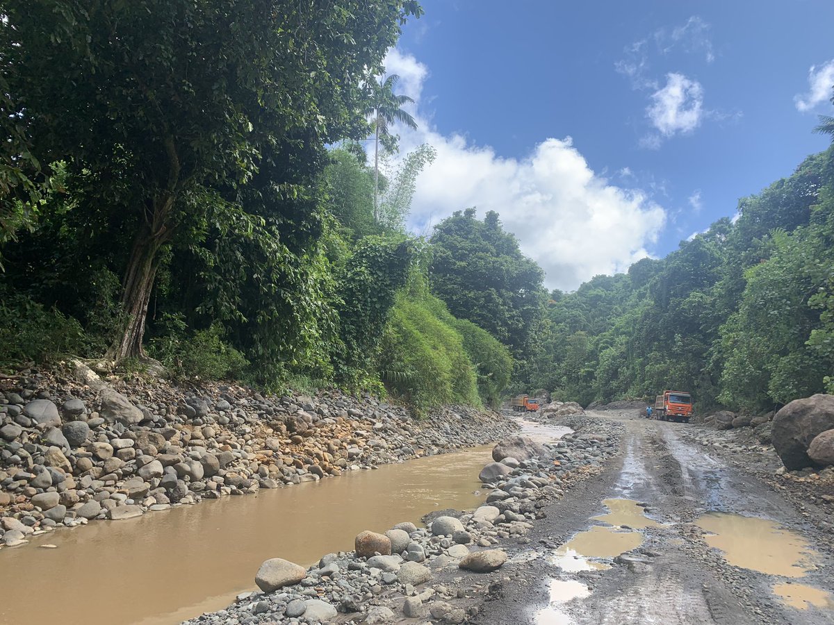 _DanielFranks's tweet photo. We drove for more than a kilometre up through the mined river channel. They plan to mine for a further two kilometres upstream. https://t.co/EwfcIqaKep