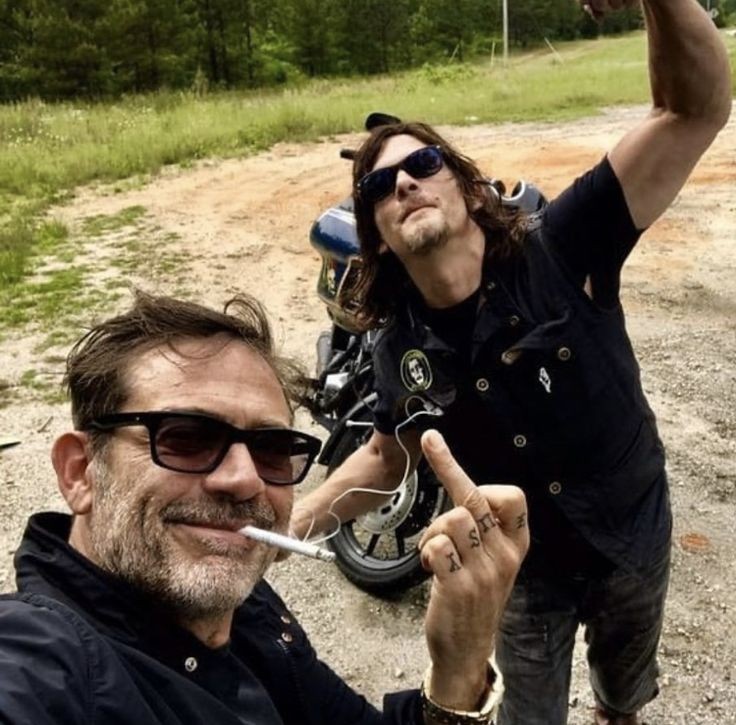normreedusdaily's tweet photo. Norman Reedus with Jeffrey Dean Morgan https://t.co/xxRDsEWaZj