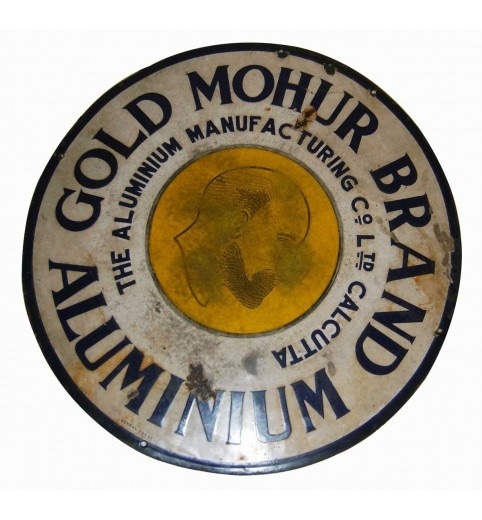 KonarkCollecta1's tweet photo. Gold Mohur Brand Alluminium
CL003

Gold Mohur Brand Alluminium round enamel advertising sign of  “The Alluminium Manufacturing Co. Ltd. ” Calcutta

24 inch Dia

#enanel #enameladvertisingsign  #advertisement #signboard  #vintage #collectibles https://t.co/mYTGczMWKx