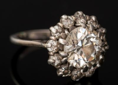 BHandL's tweet image. Thanks to recent followers @TheScottStopan1 and @UnusualRelicsUK for following - we really appreciate it! #BHandL #FineArt #Auctioneers #UK bhandl.co.uk #vintage #antiques #retro #jewelry #jewellery