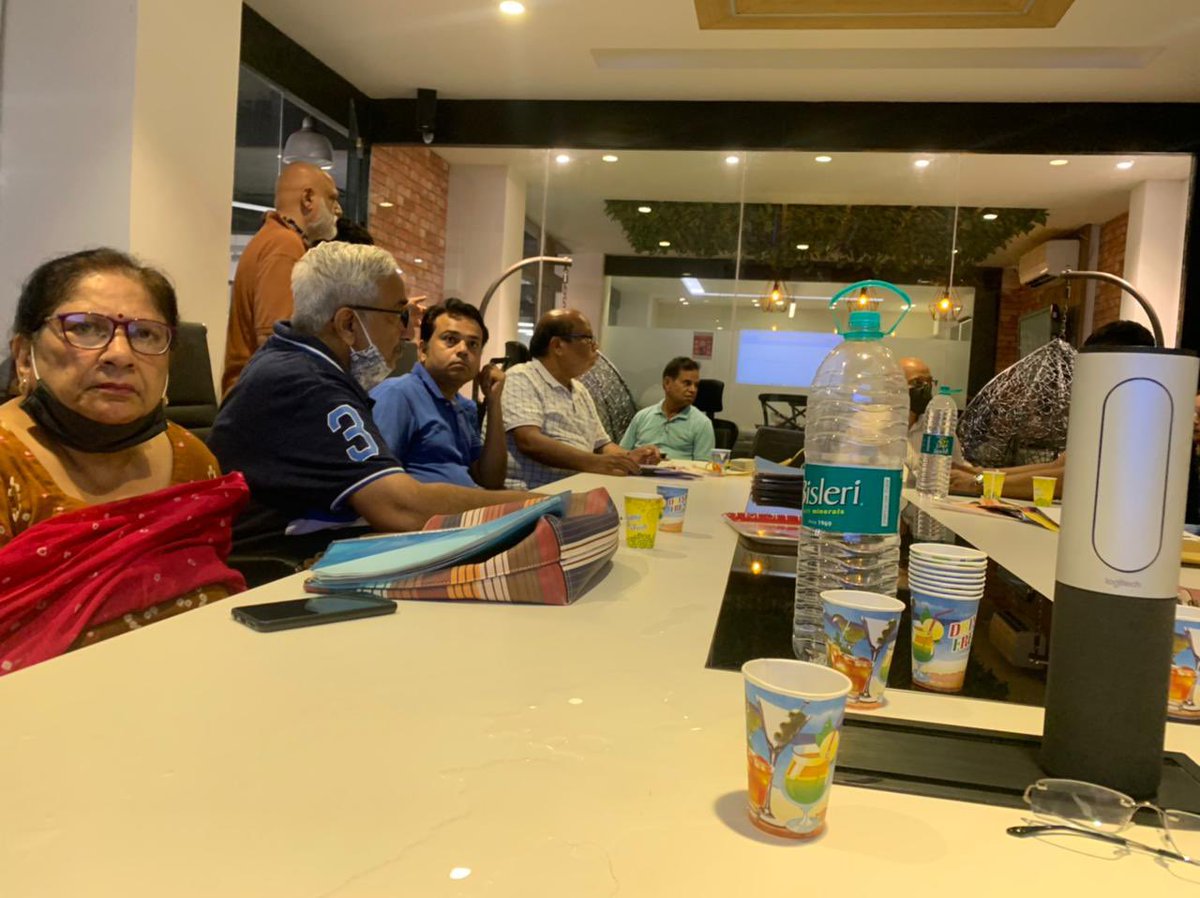 MistMaba's tweet photo. ऑनलाइन भरने में सक्षम नहीं हैं । हम उन सदस्यों की व्यावहारिक रूप से मदद करेंगे जो उक्त फॉर्म को ऑनलाइन भरने में सक्षम नहीं हैं । #festivalcitynoida #festivalcity #mist #uprera @noida_authority @UPRERAofficial https://t.co/BcXD33tQnU