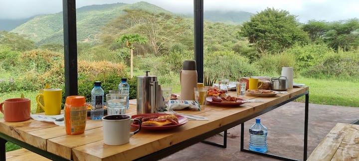PerfectSafariz's tweet photo. Kajiado Stays
*3 bedrooms 3 beds, 2.5baths
*Self catering, outdoor kitchen
*Private pool, private sauna
*Outdoor furniture/dining
*Mountain views, sundowner
#roadTrip #bushvacation #tourism #bestoftheday #travel https://t.co/lDZTpx8Mya