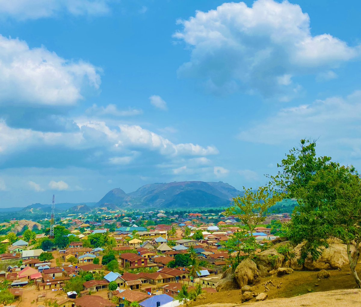 Buzzy_01's tweet photo. Check this out guys!

Rocks and sky illustrate the beauty of earth and township landscape! It’s amazing!!!

Floor price 0.016ETH

https://t.co/peZpPl3jXb https://t.co/q1djFfmv5m