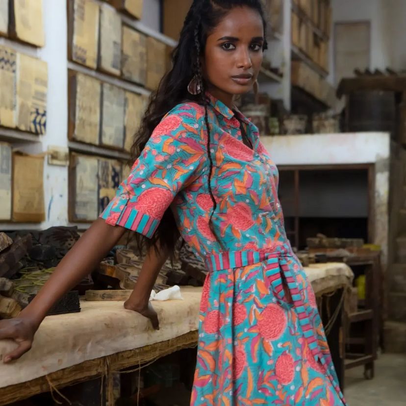 FabindiaMy's tweet image. 𝗖𝗼𝗻𝘀𝗰𝗶𝗼𝘂𝘀 𝗖𝗿𝗮𝗳𝘁 • With a zing for creativity and an inclination towards tradition, we bring you this one-piece midi dress from our hand-blocks collection. Enhanced with a belt for a flattering look, this one’s a stunner on its own!
#HandBlocks #Craftsmanship