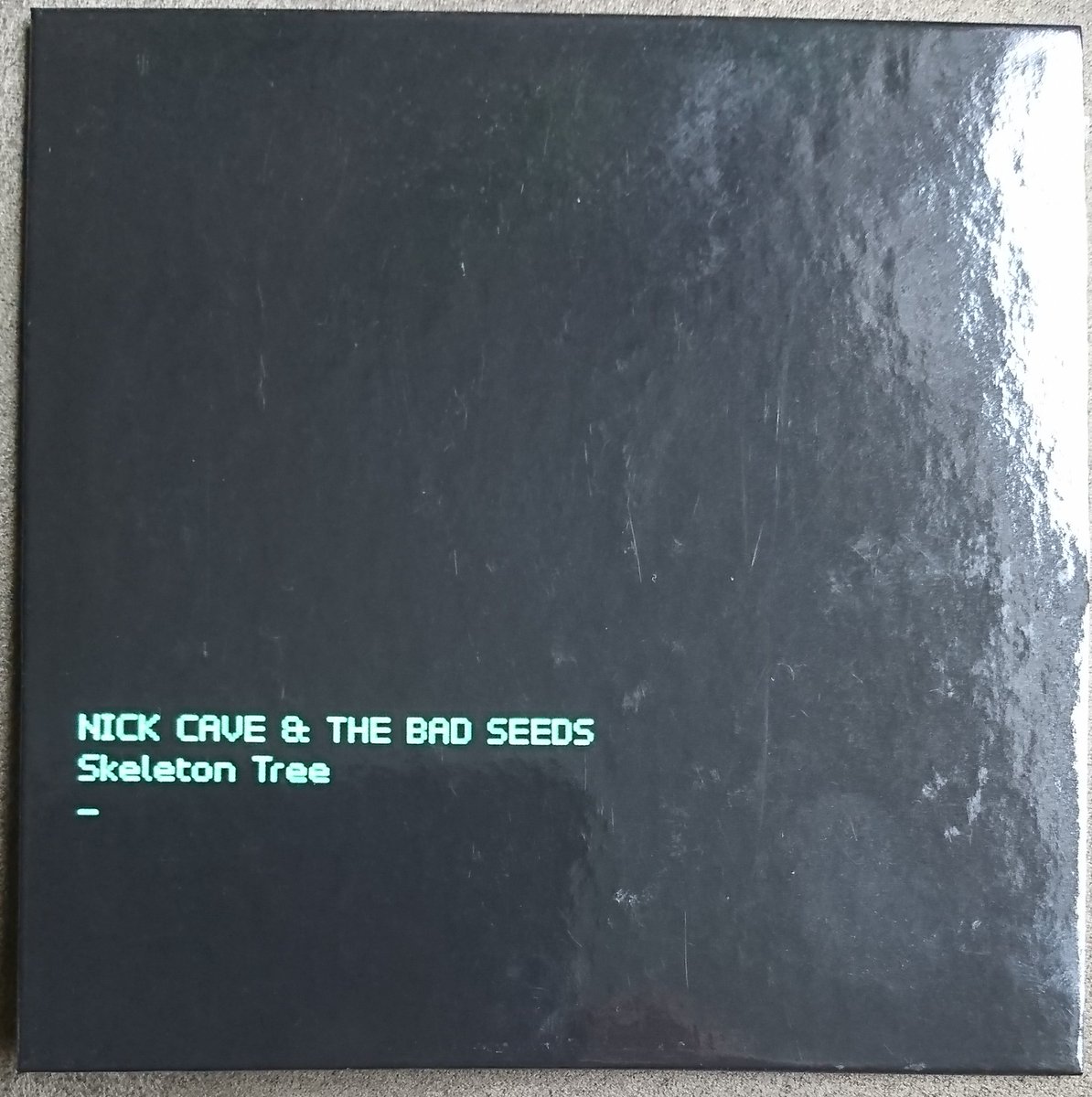 rsroestar's tweet photo. Heftig nieuws in @nachtplaten, wederom een zoon van #NickCave overleden, #Jethro. Als steun het album #SkeletonTree 😢🎸#INeedYou https://t.co/CKhX3stD5O