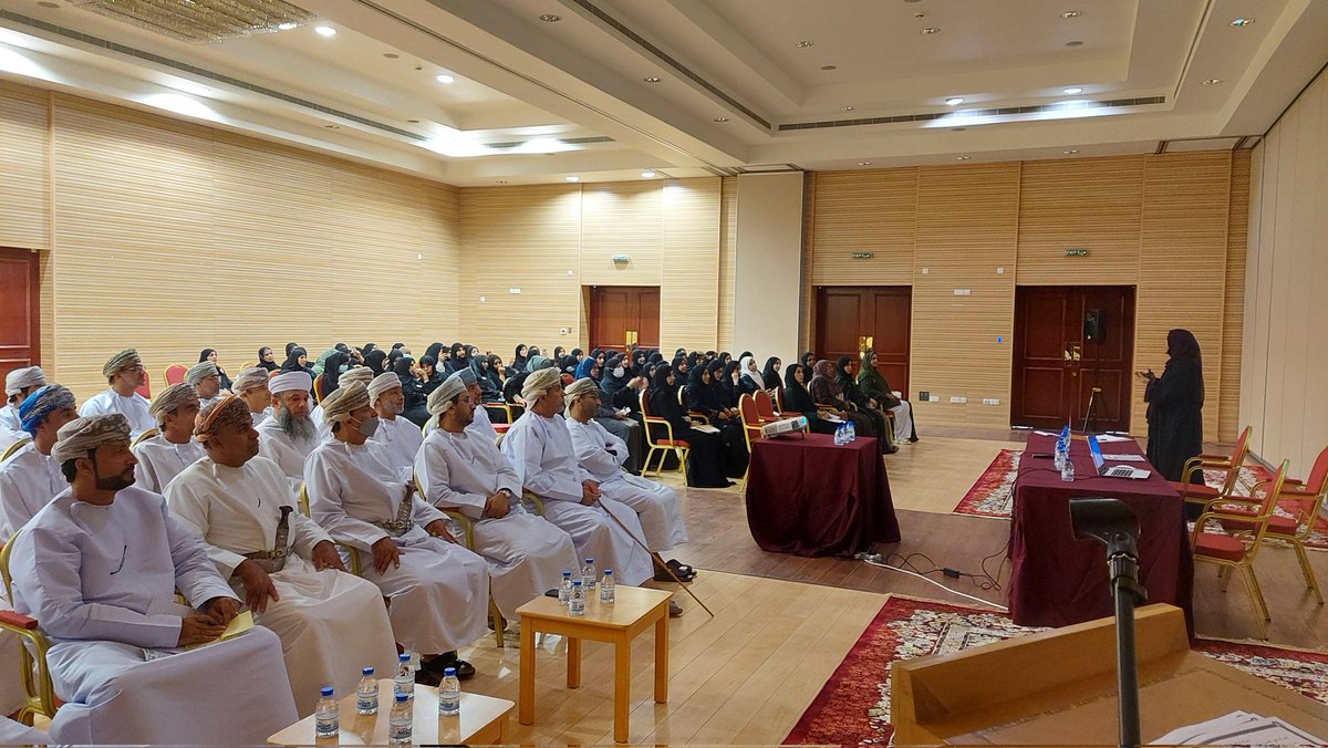 ٢٠٢٢/٥/١٠

برنامج اللقاءات والزيارات الميدانية لمجالس أولياء الأمور بمدارس محافظة شمال الباطنة(ولاية السويق) بمكتب والي السويق بحضور مديرو ومديرات مدارس الولاية