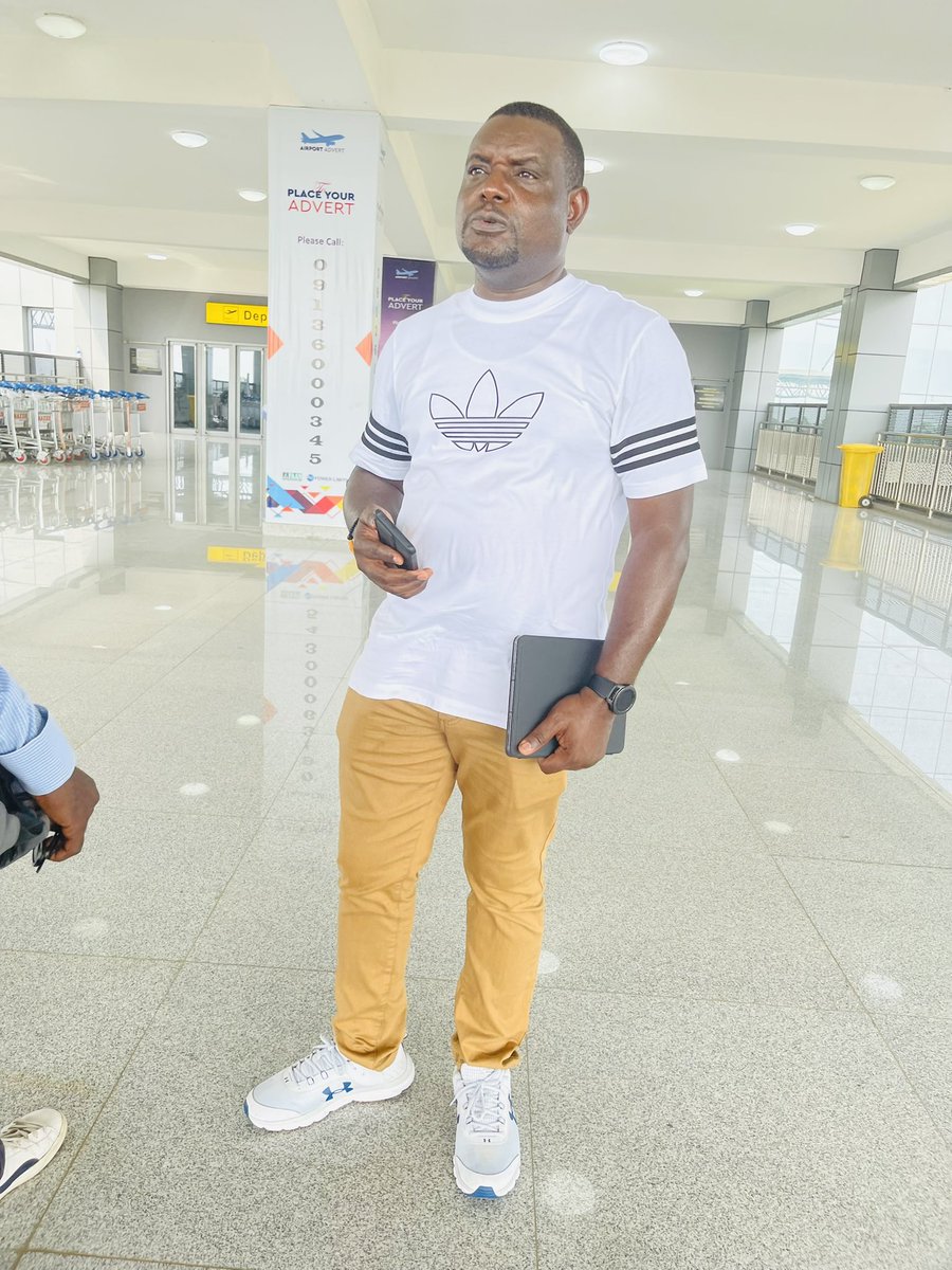 AbdulRasheedAA_'s tweet photo. Visa on Arrival for Nigerians in the Diaspora has always been a matter of concern and debate among those attempting to travel to Nigeria through this method. I met with the Comptroller of Immigration in Lagos, and he work me through the process from A - Z. 

@nidcom_gov https://t.co/jLSDBazS7T