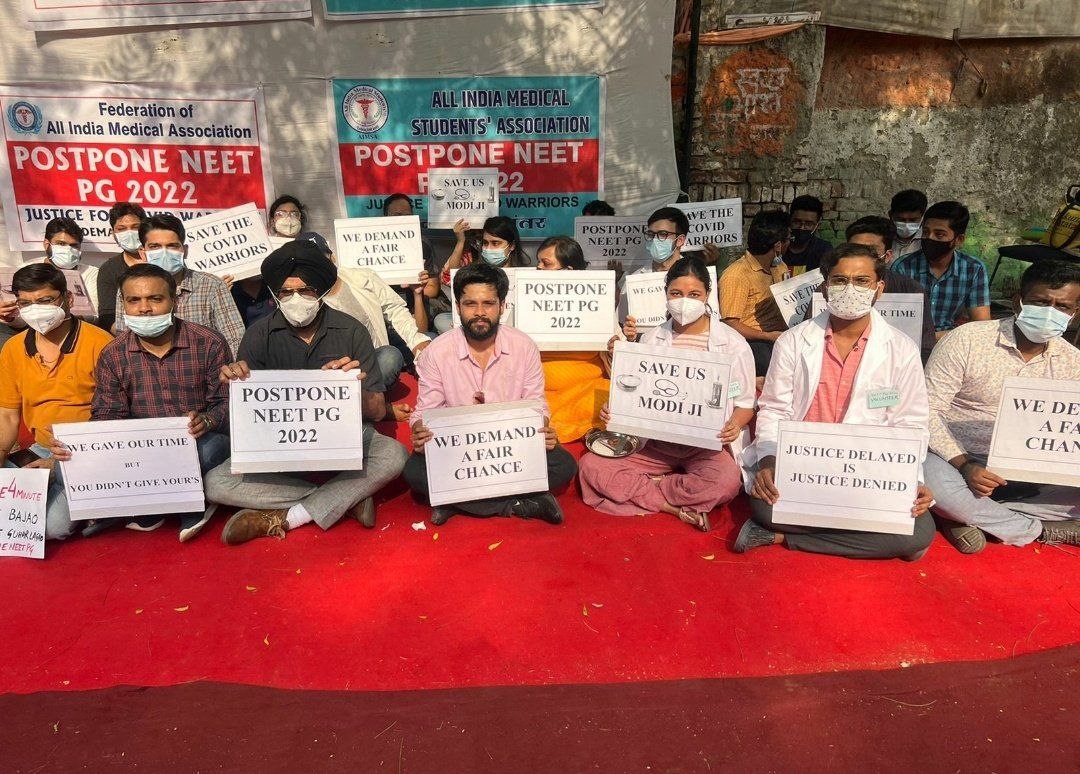 Chanakya_1997's tweet photo. The brunt of your incompetence and ridiculous decision making is taking a serious toll on the aspirants. 8 weeks is all you need to correct it all. What are you even waiting for #plsPostponeNeetpg2022_HMji 
#POSTPONENEETPG2022
@mansukhmandviya @OfficeOf_MM @NBEMS_INDIA @NMC_IND https://t.co/RxXzrs76U9
