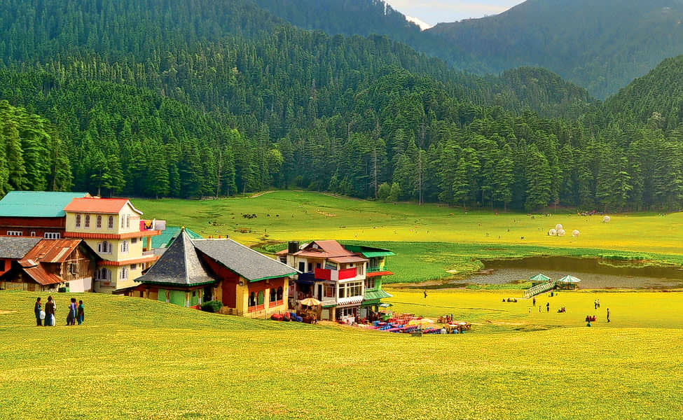 TripTourVacay's tweet photo. Dalhousie is a high-altitude town spread across 5 hills near the Dhauladhar mountain range in the north Indian state of Himachal Pradesh.  Do visit Dharamshala Mcleoganj /Book Your Tour /https://t.co/nEPn0oKLZI #planmans #hptourandtravel https://t.co/VHKOxFjwYB
