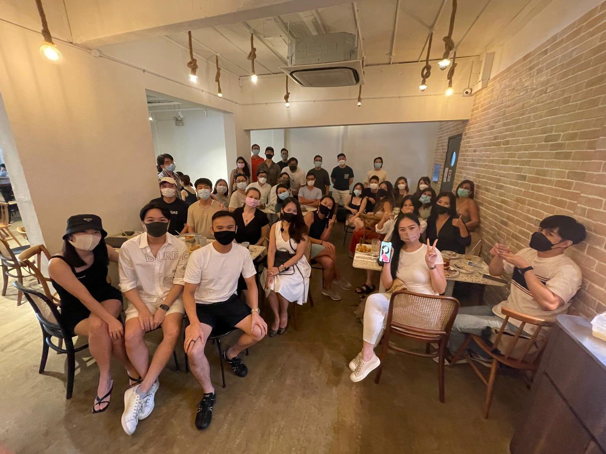 Throwback to this epic irl event where co-founder <a href="/modernasianlife/">Leana</a> got to meet some of her NFT heroines in person including <a href="/8sianmom/">8sianmom</a> of <a href="/8sianNFT/">8siannft</a>, <a href="/debsoon/">Debbie Soon</a> of <a href="/thehugxyz/">JJ</a>, &amp; Jinelle of @ThePangaensNFT! Kudos to <a href="/JChewbs/">Chewbs</a> and <a href="/enneth_t/">Enneth | DeFi Research</a> for organising 😍 #nftcommunity #nftsingapore
