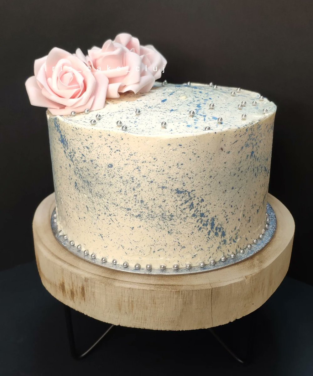 IrisCakeCluj's tweet photo. Blue shades &amp; delicate roses 💙
#iriscakecluj #cake #Trending #Blue #rose #homemade https://t.co/n7w4S8XHQO