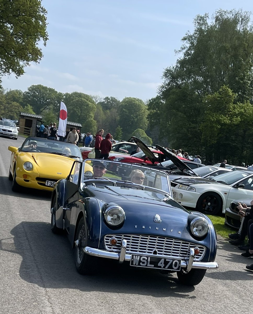 Strasseleeds's tweet photo. #triumphTuesday anyone? Another little belter from @newbyhall #SCITP π https://t.co/rIWgOcIrQa