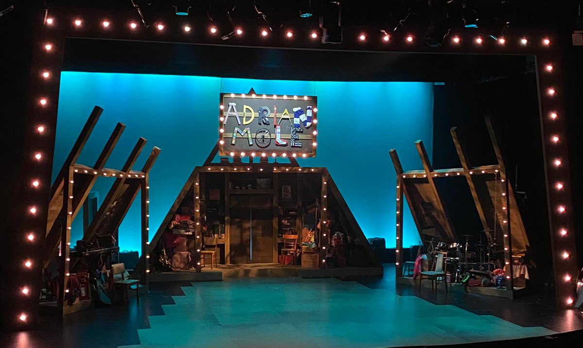 Stacey_Bland's tweet photo. Brilliant Night at Adrian Mole @QueensTheatreH such an energetic and fun show, congrats to all involved 🙌🏼 #supportyourlocaltheatre https://t.co/incYKNIUzY