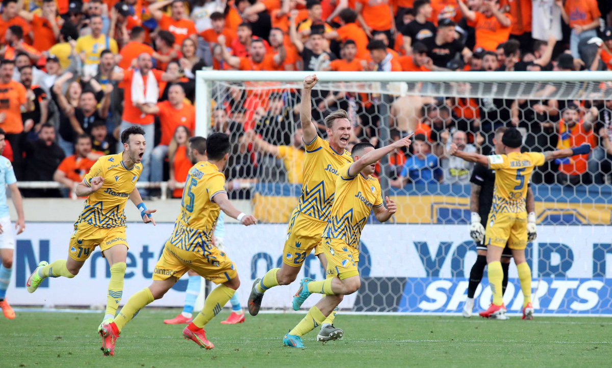 apoelfcofficial's tweet photo. Σε λίγο θα ξεκινήσει, η προπώληση των εισιτηρίων για τον αγώνα της 9ης αγωνιστικής ΑΠΟΕΛ-Ανόρθωση. Η παρουσία του κόσμου μας, είναι πιο αναγκαία από οποιοδήποτε άλλο παιχνίδι φέτος. Σας θέλουμε δίπλα μας, μαζί μας. Μέχρι το τελευταίο λεπτό… #apoelfc #monoapoel #BestTeamInCyprus https://t.co/EuOq4LiRXh