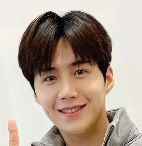 lefangirlships's tweet photo. I finally see happiness in his eyes 🥰🥰🥰 https://t.co/pd8fWIzg7e