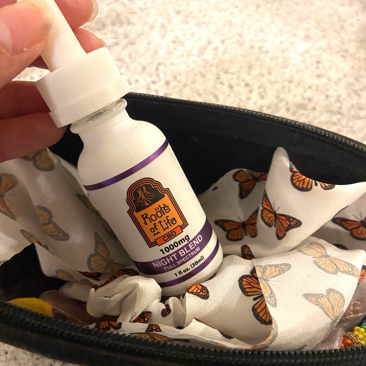RootsCBDHemp's tweet photo. All tinctures feature a convenient size and dropper for easy transportation and use.
.
.
.
.
.
#cbddeals #cbdsale #cbdtinctures #cbdtopicals #cbdcommunity #cbdhelps #cbdinfo #cbdgummies #cbdedibles #cbdproducts #painrelief #springsale https://t.co/mVwZxu2oJ6